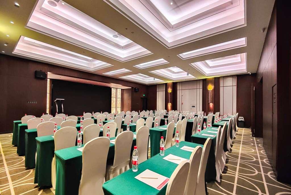 Leshan Ramada Hotel Faciliteiten foto